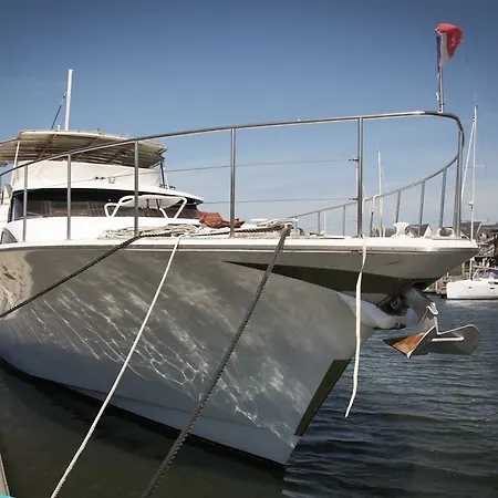 Yacht * Довиль